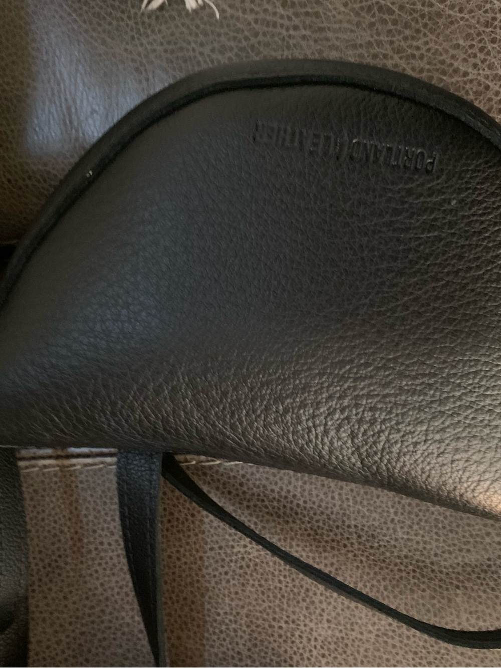 Portland Leather Black koala crossbody - Picture 2 of 3